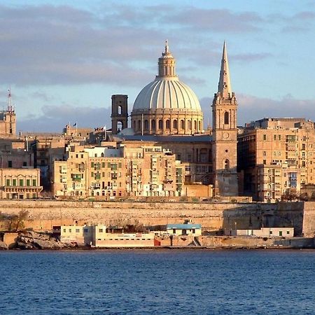 Modern Apartment In The Best Area Of Sliema Luaran gambar