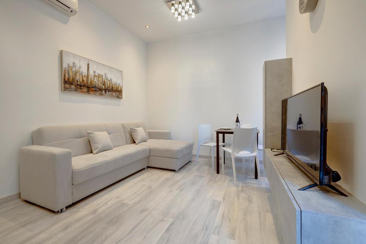 Modern Apartment In The Best Area Of Sliema Luaran gambar