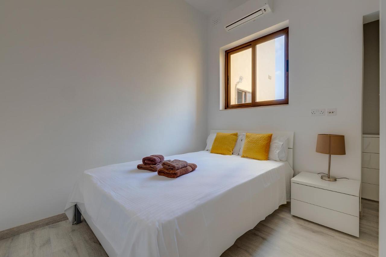 Modern Apartment In The Best Area Of Sliema Luaran gambar