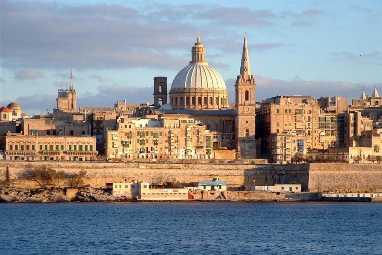 Modern Apartment In The Best Area Of Sliema Luaran gambar
